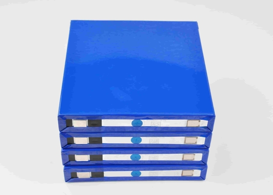 Phosphate de fer de lithium des cellules EIKTO 19mmx124mmx133mm de batterie au lithium 3.2V28AH